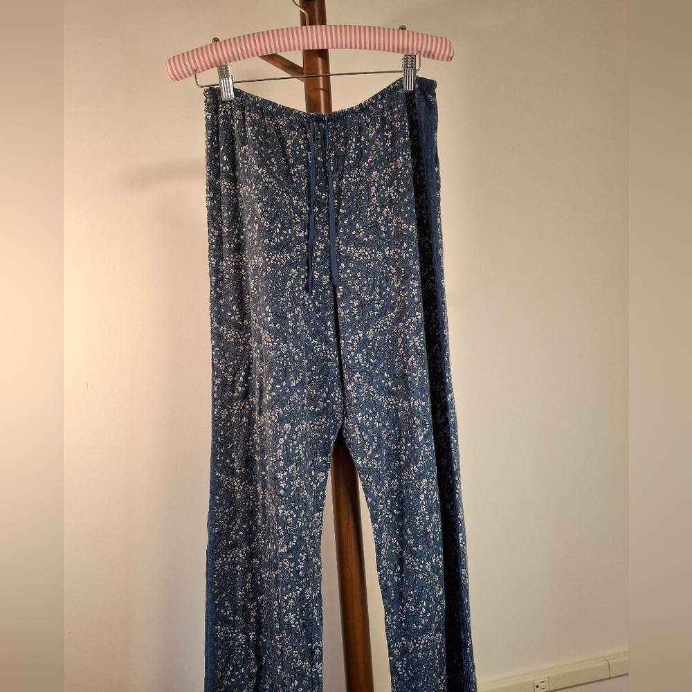 Victoria's Secret Blue Floral Pants